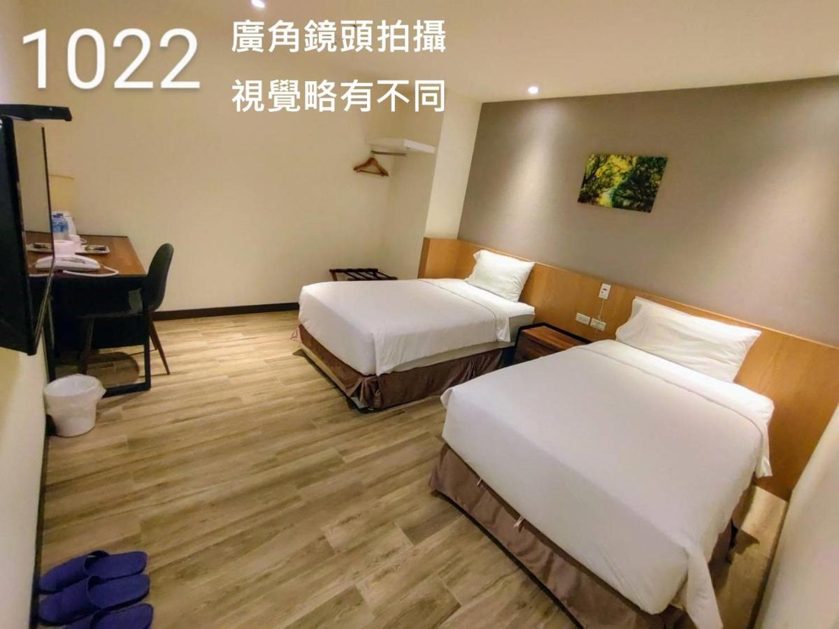 Honest & Warm Hotel Taoyuan Exteriör bild
