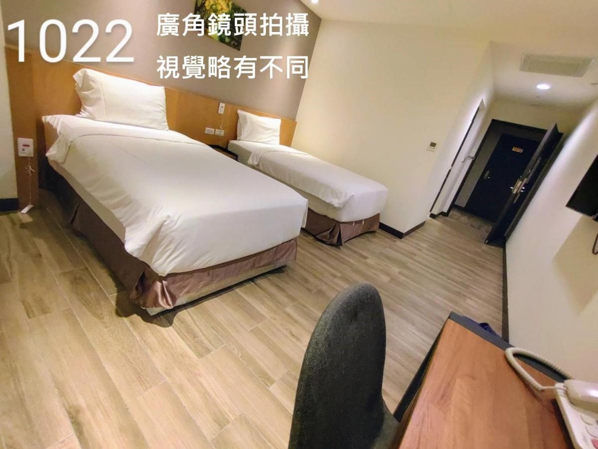 Honest & Warm Hotel Taoyuan Exteriör bild