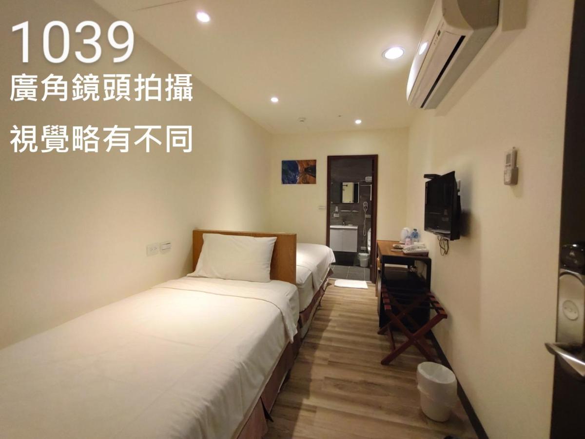 Honest & Warm Hotel Taoyuan Exteriör bild