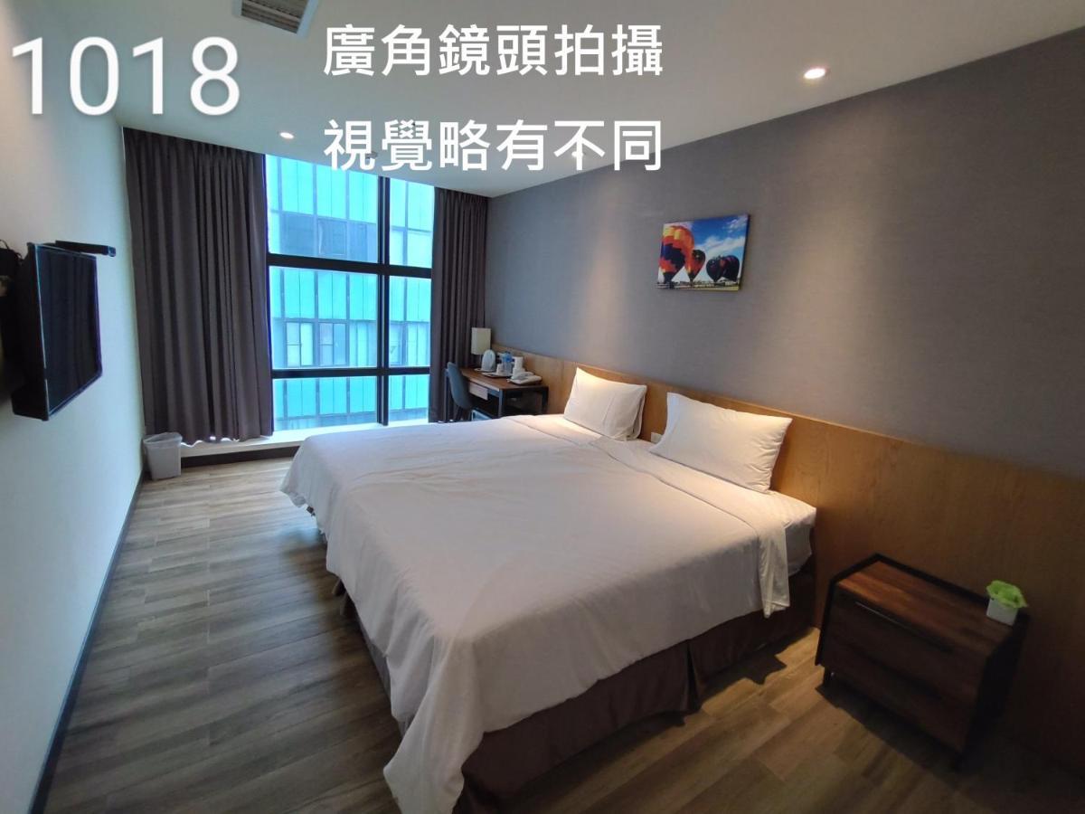 Honest & Warm Hotel Taoyuan Exteriör bild