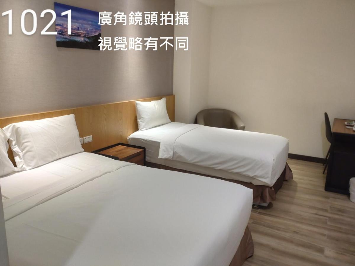Honest & Warm Hotel Taoyuan Exteriör bild