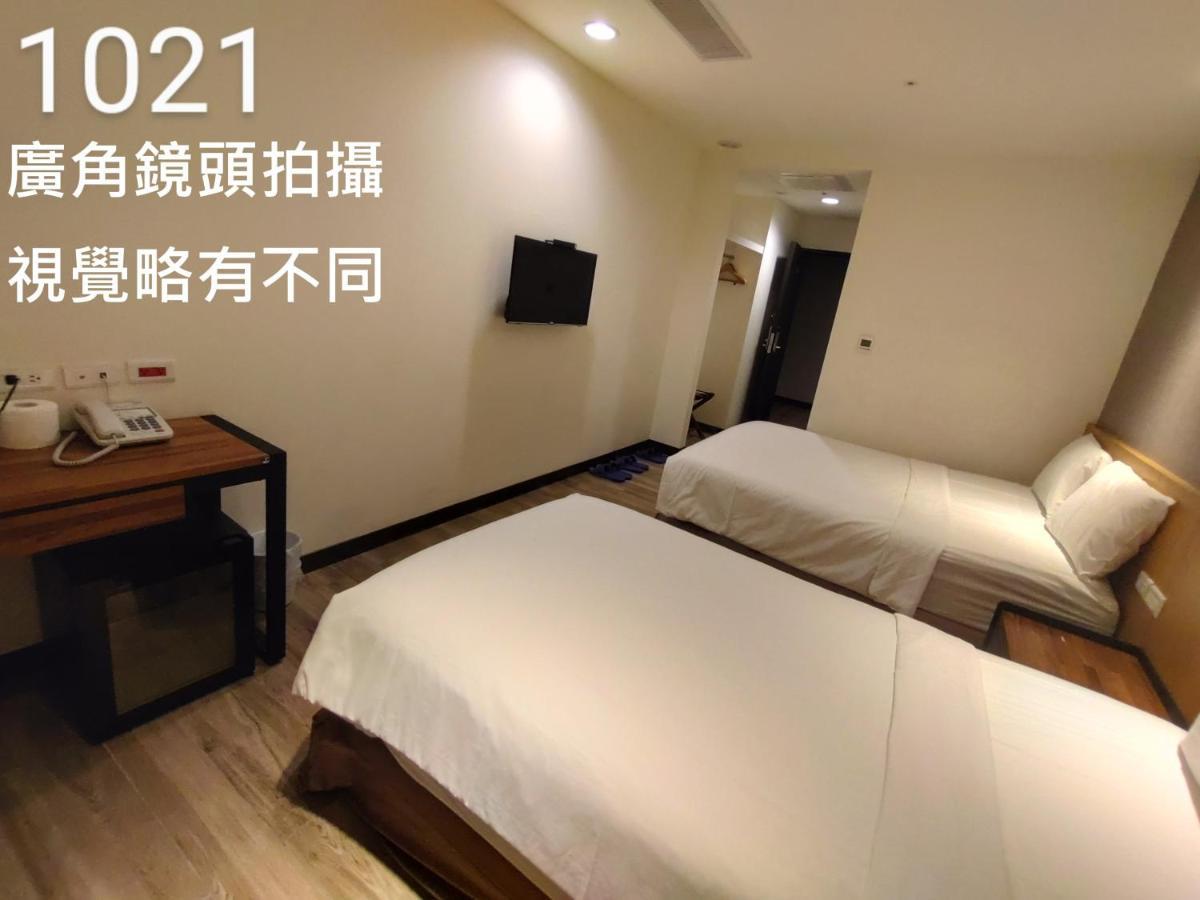 Honest & Warm Hotel Taoyuan Exteriör bild