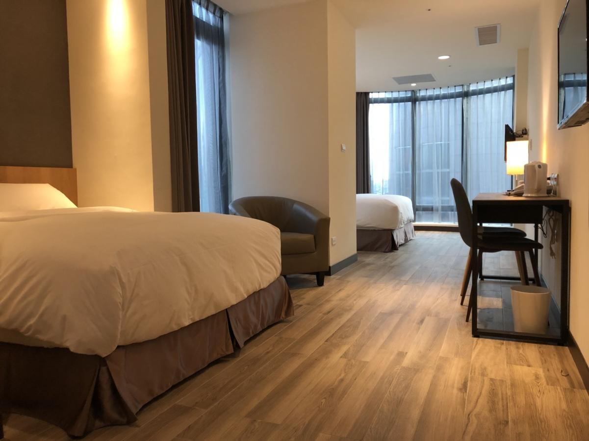 Honest & Warm Hotel Taoyuan Exteriör bild