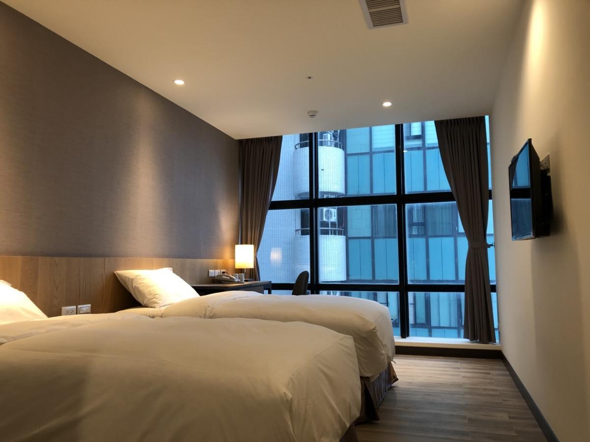 Honest & Warm Hotel Taoyuan Exteriör bild