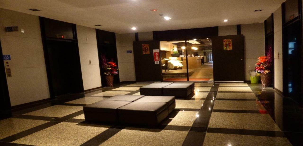Honest & Warm Hotel Taoyuan Exteriör bild